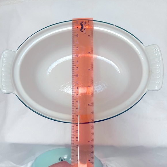 Vintage DRU Enamel, Tulips, Green Cast Iron Dutch Oven, Casserole with Lid - Picture 8 of 11